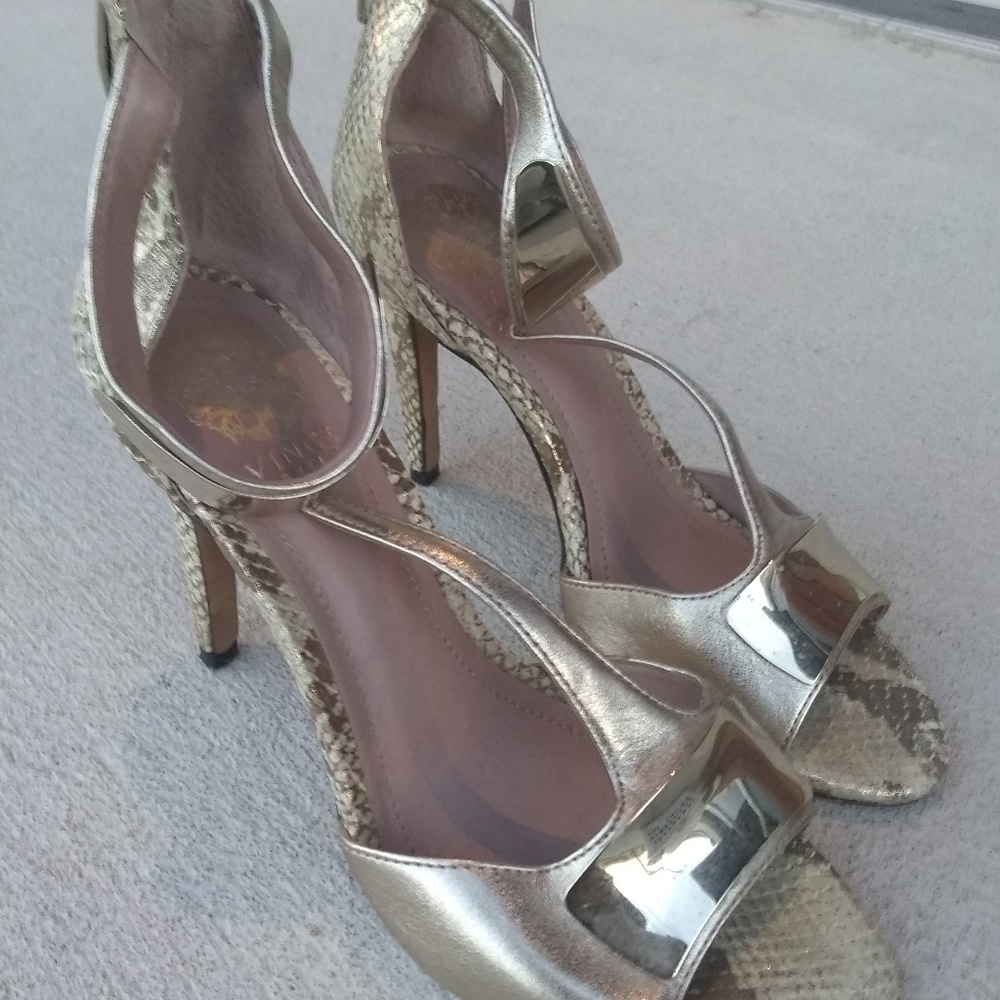 Vince Cumuto Stilletos